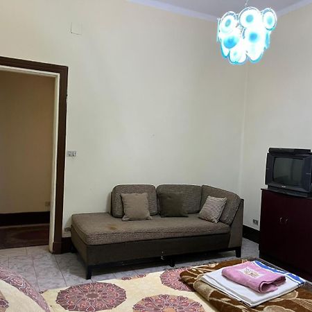 Beautiful Apartment In The Heart Of Kairo Exterior foto