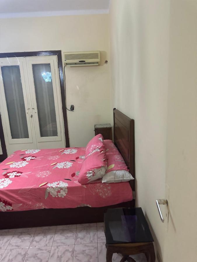 Beautiful Apartment In The Heart Of Kairo Exterior foto